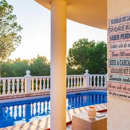 Guesthouse Villa Altea Maison d'hôtes 4*